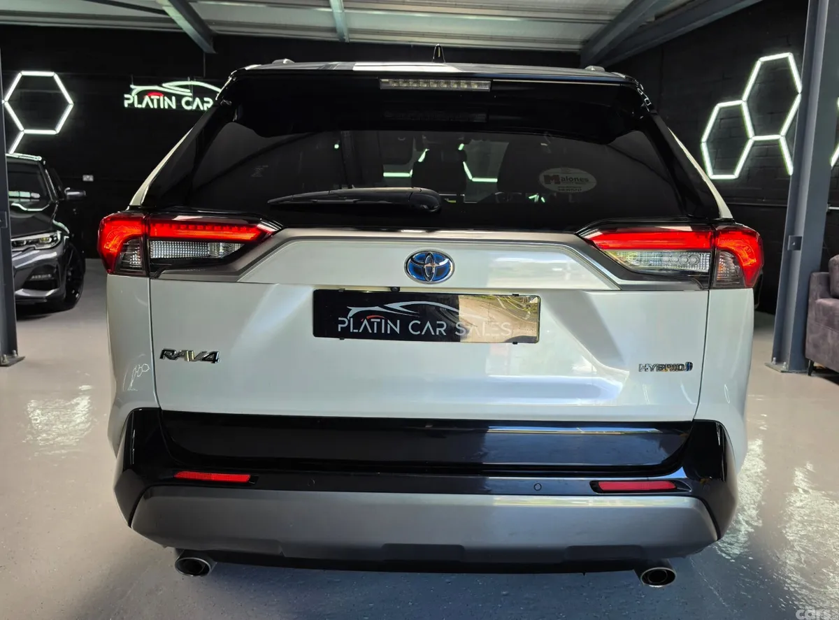 Toyota RAV4 SUV, Petrol Hybrid, 2019, White