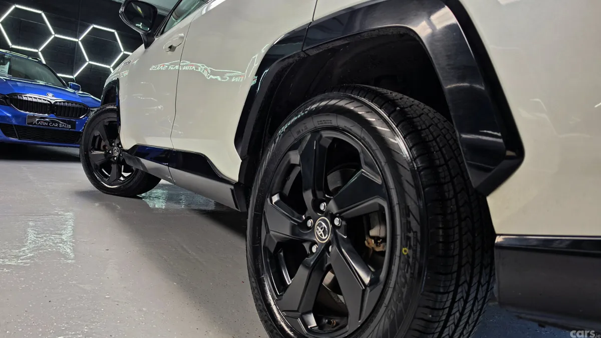 Toyota RAV4 SUV, Petrol Hybrid, 2019, White