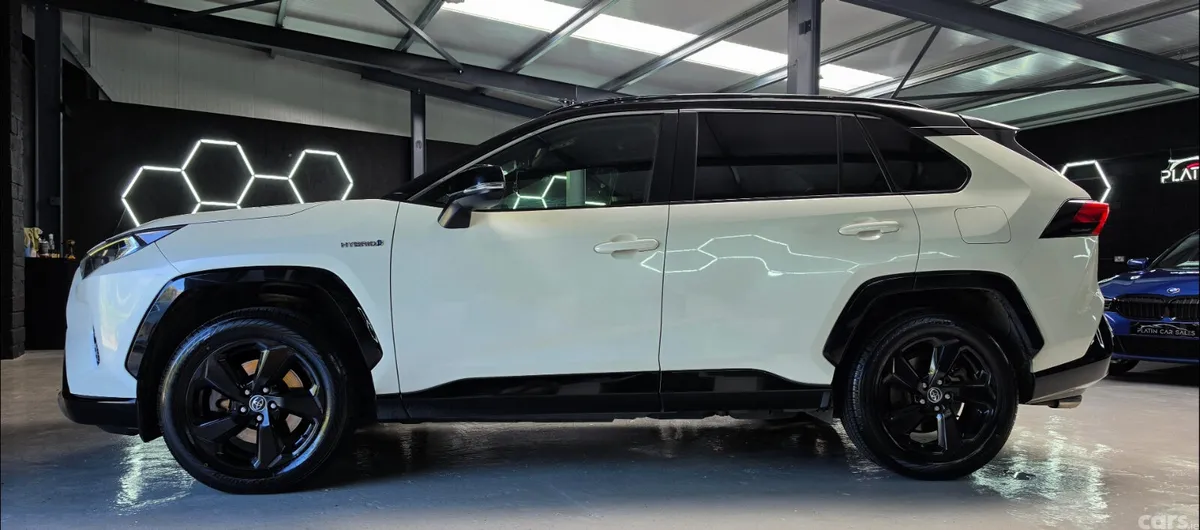 Toyota RAV4 SUV, Petrol Hybrid, 2019, White