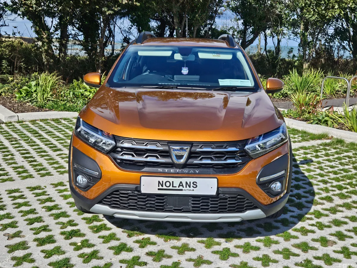 Dacia Sandero Stepway Hatchback, Petrol, 2021, Orange