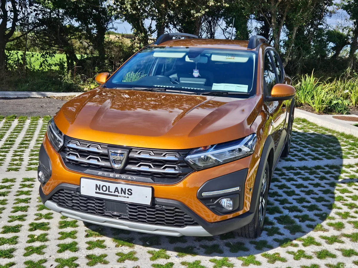 Dacia Sandero Stepway Hatchback, Petrol, 2021, Orange