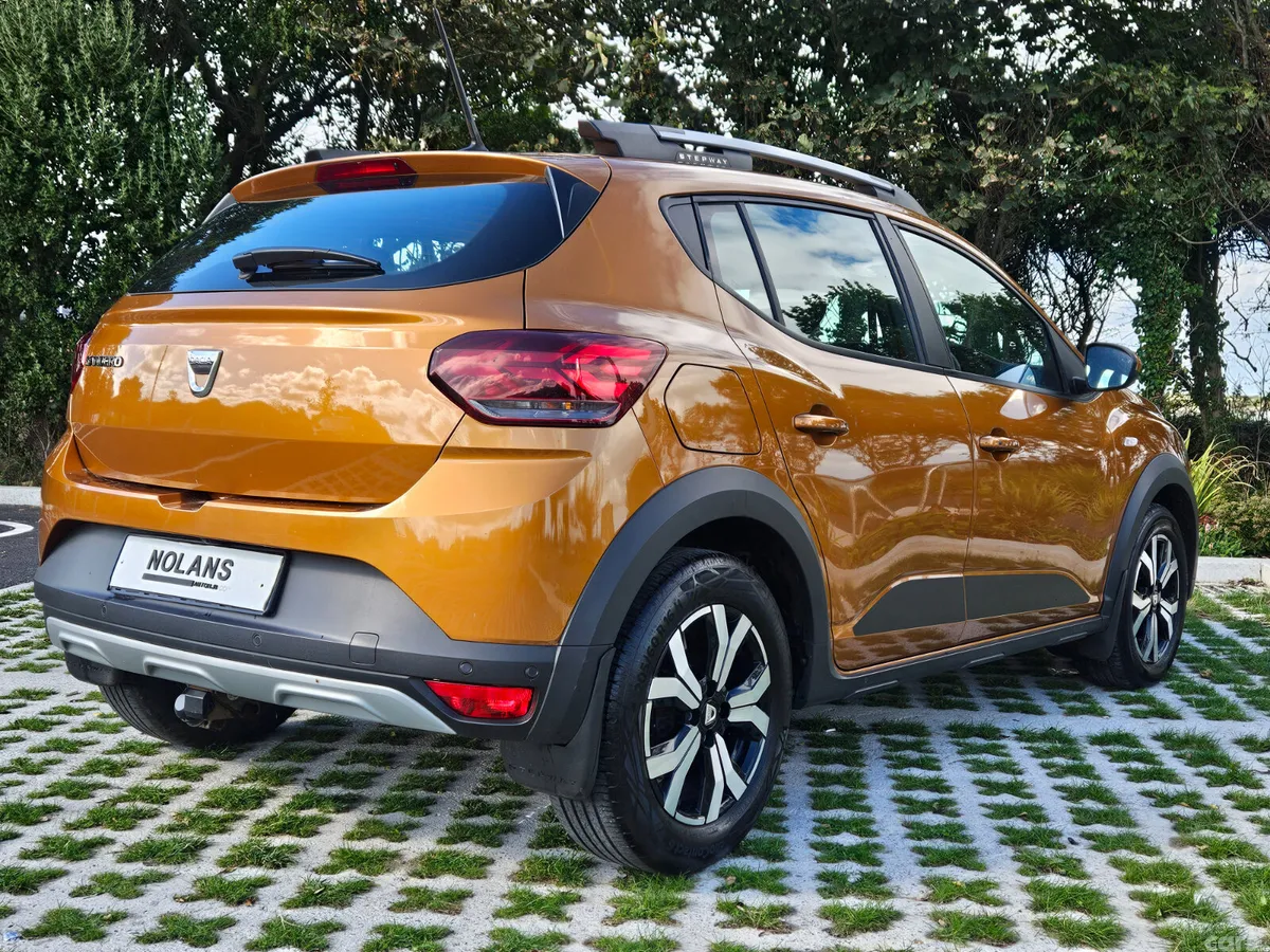 Dacia Sandero Stepway Hatchback, Petrol, 2021, Orange