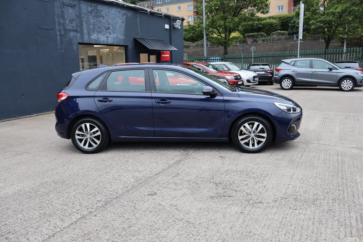 Hyundai i30 Hatchback, Petrol, 2019, Blue