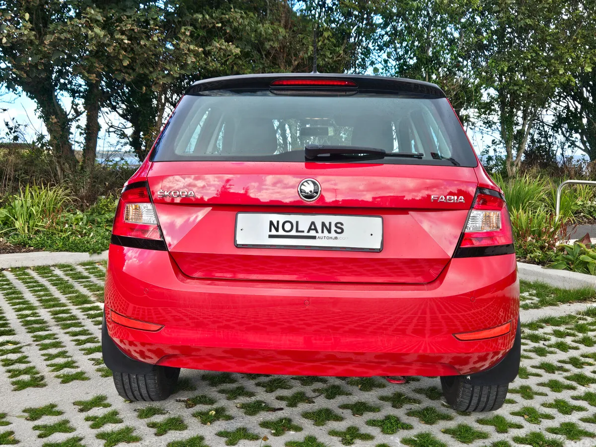 Skoda Fabia Hatchback, Petrol, 2019, Red