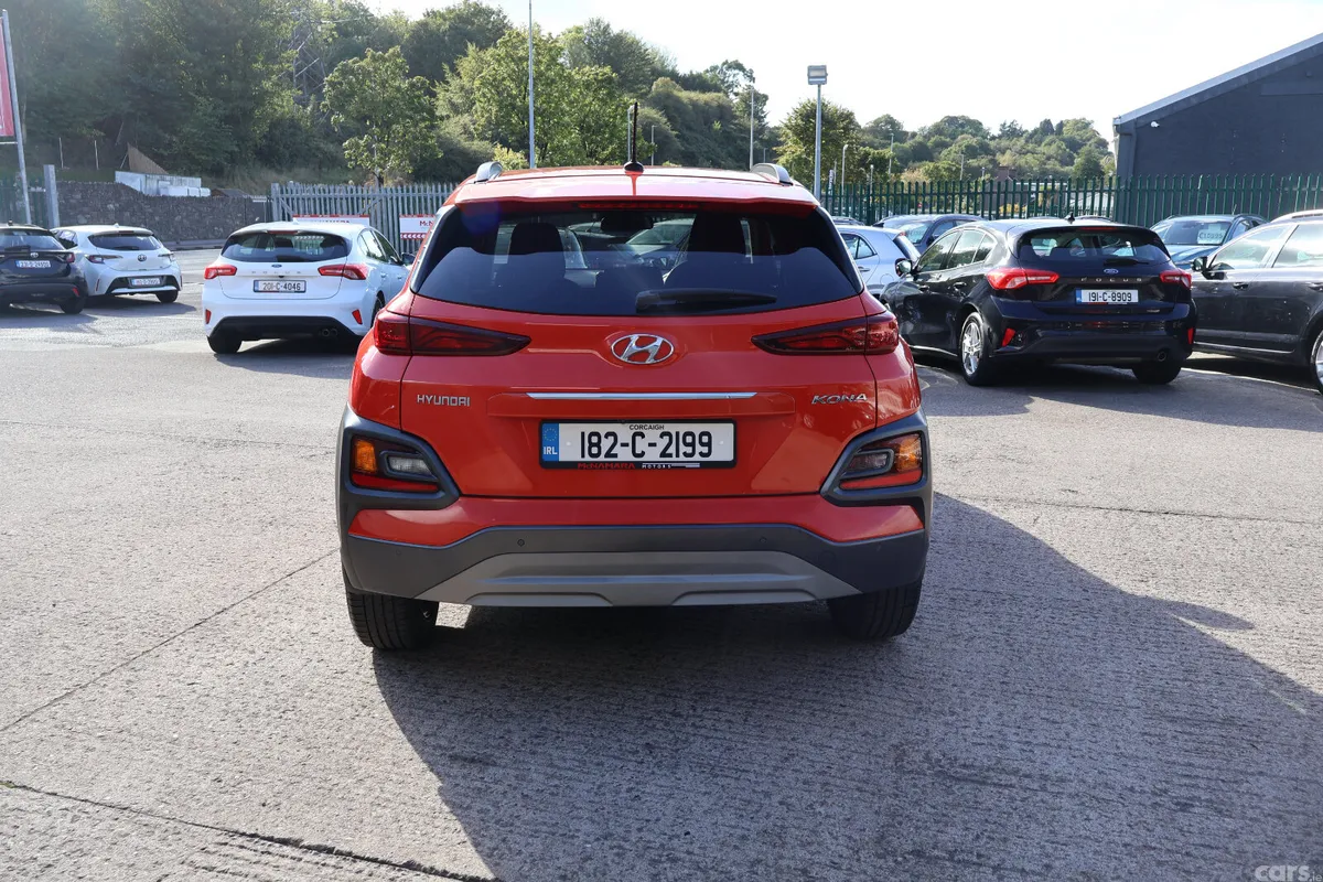 Hyundai KONA MPV, Petrol, 2018, Orange