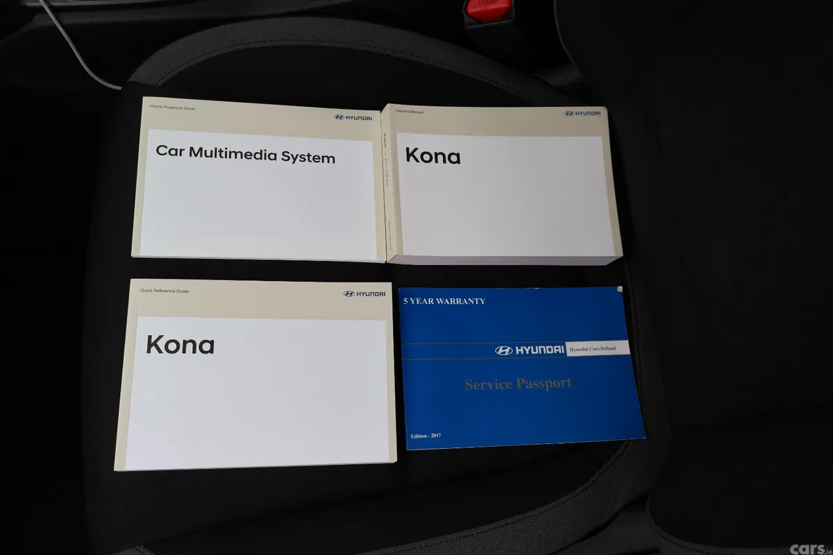 Hyundai KONA MPV, Petrol, 2018, Orange
