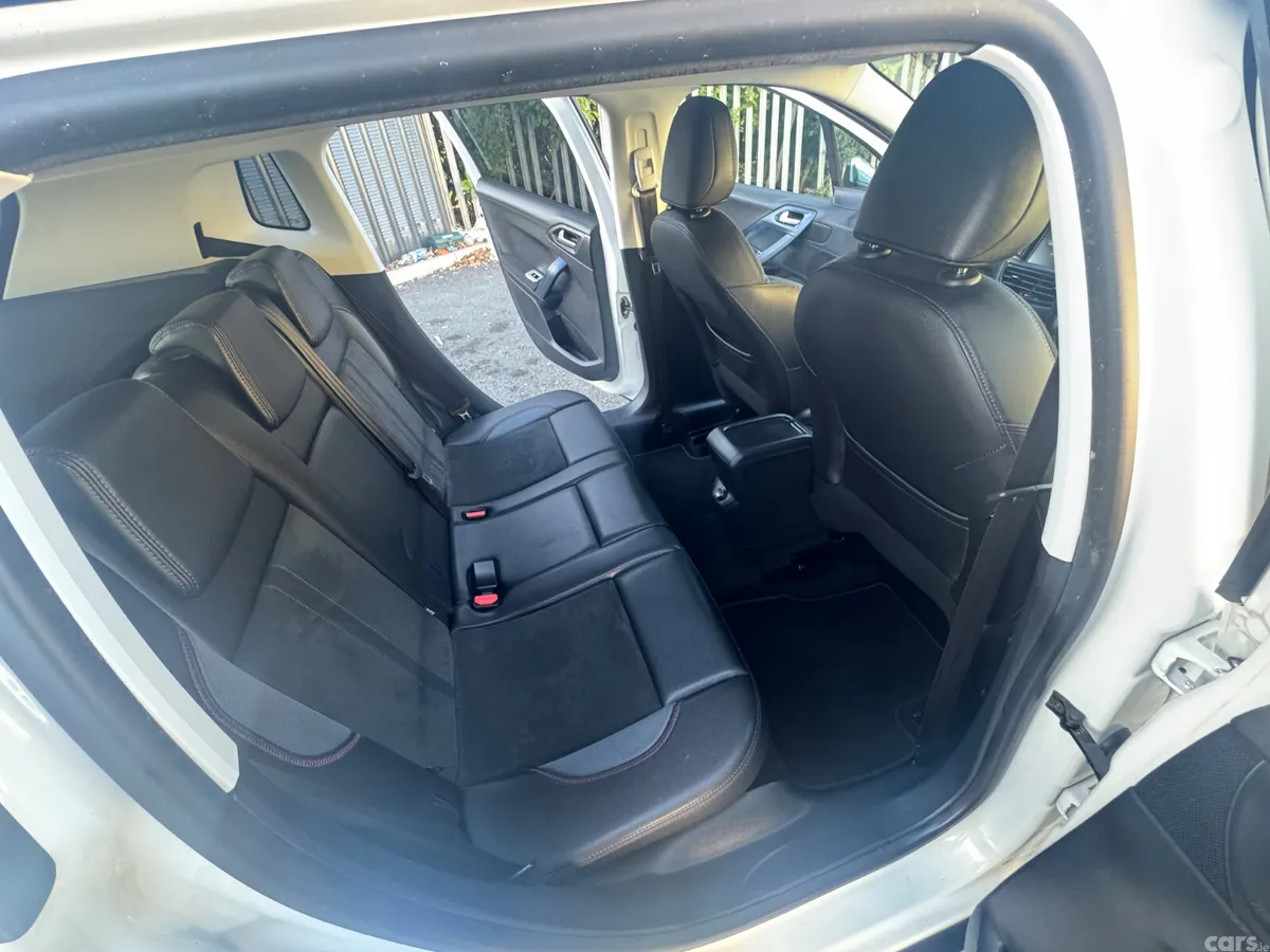 Peugeot 2008 SUV, Petrol, 2015, White