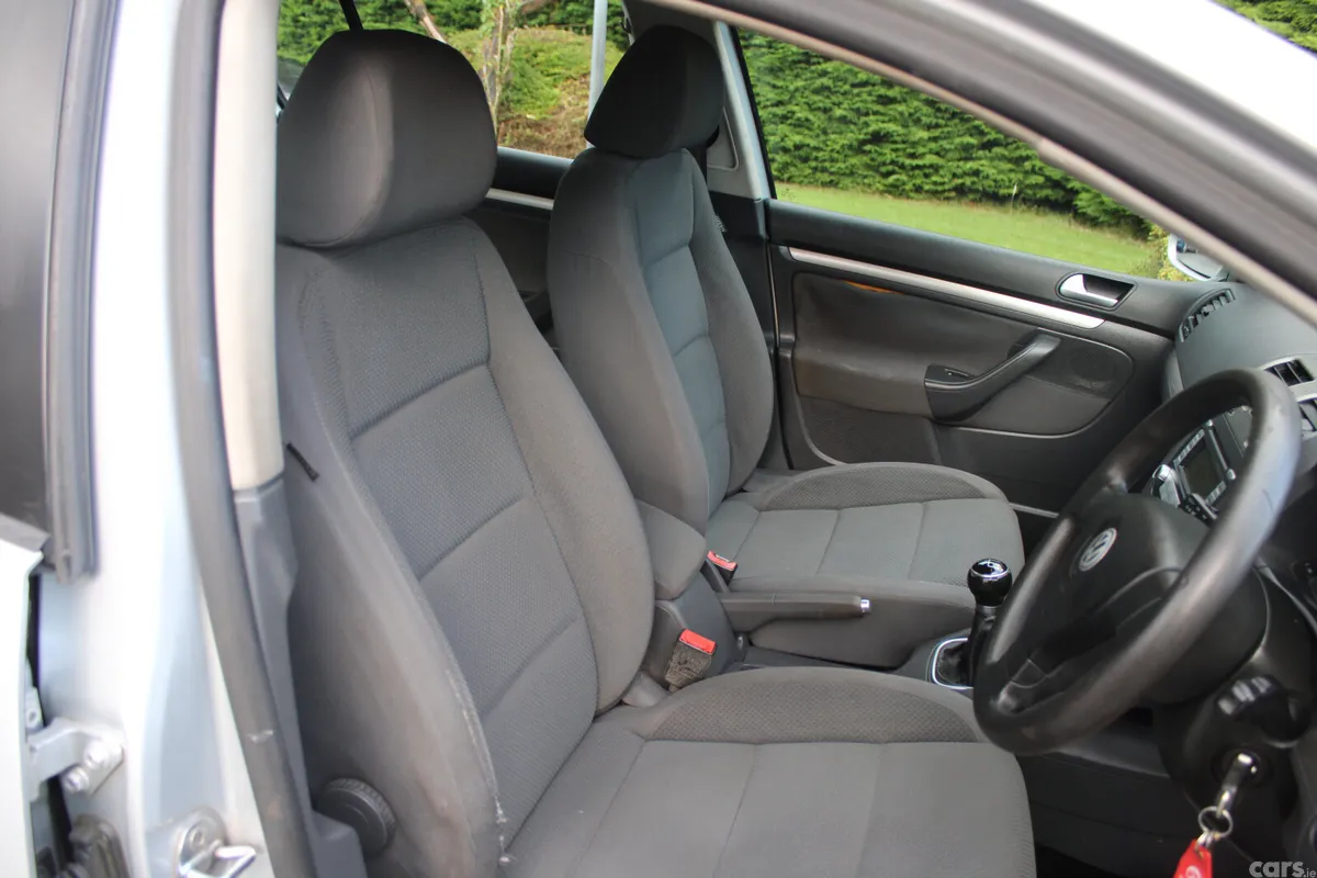 Volkswagen Golf Hatchback, Diesel, 2007, Silver