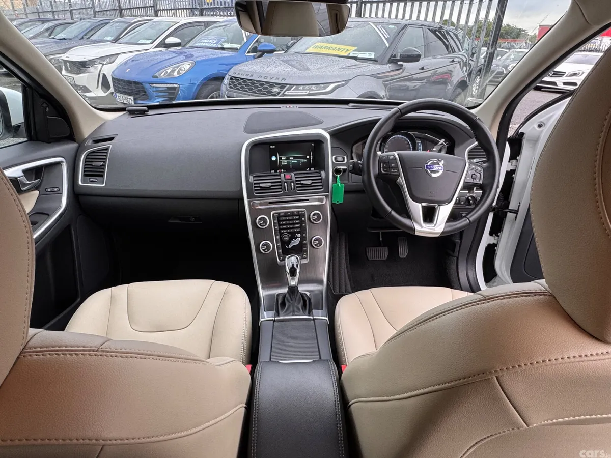 Volvo XC60 SUV, Diesel, 2016, White
