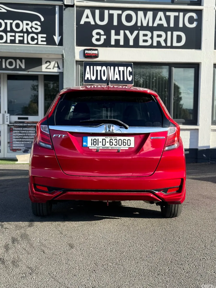 Honda Jazz Hatchback, Petrol Hybrid, 2018, Red