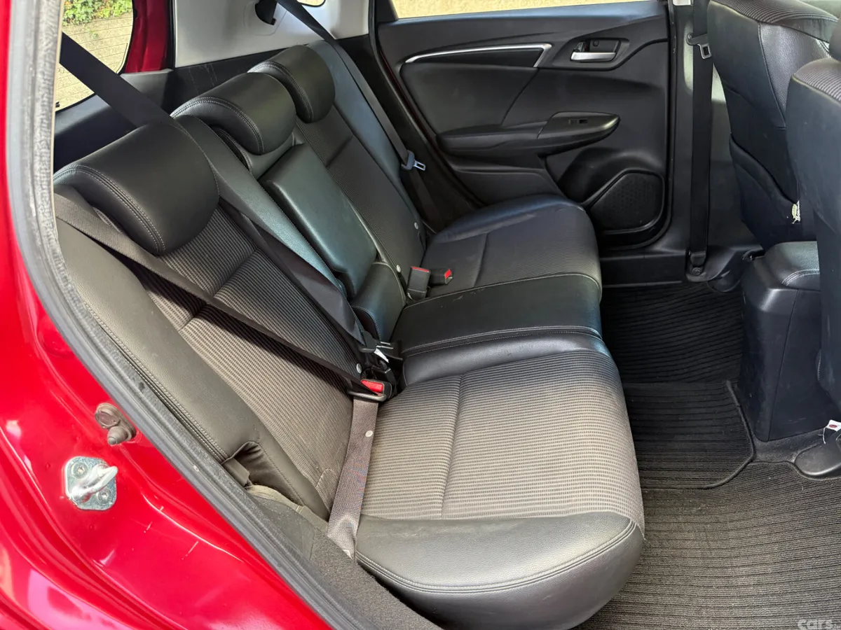 Honda Jazz Hatchback, Petrol Hybrid, 2018, Red
