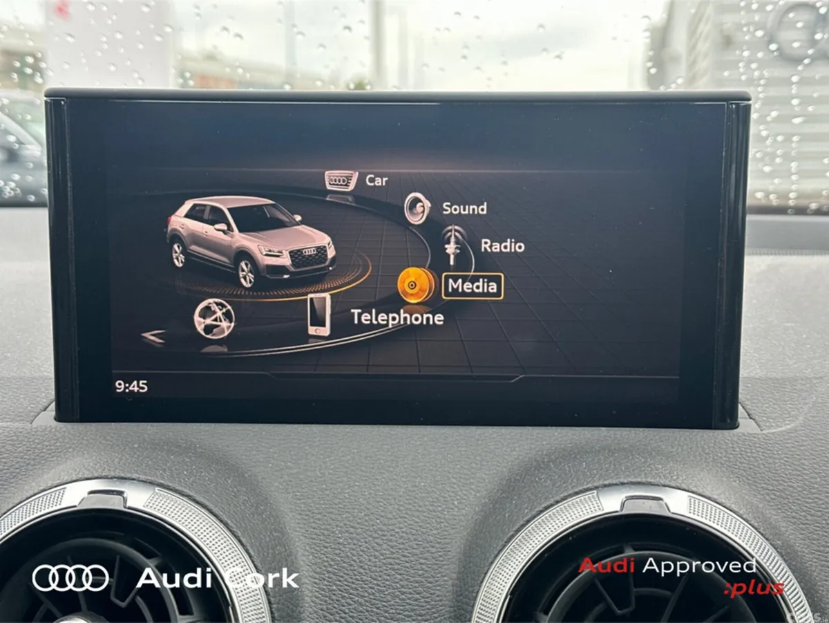 Audi Q2 SUV, Petrol, 2023, White