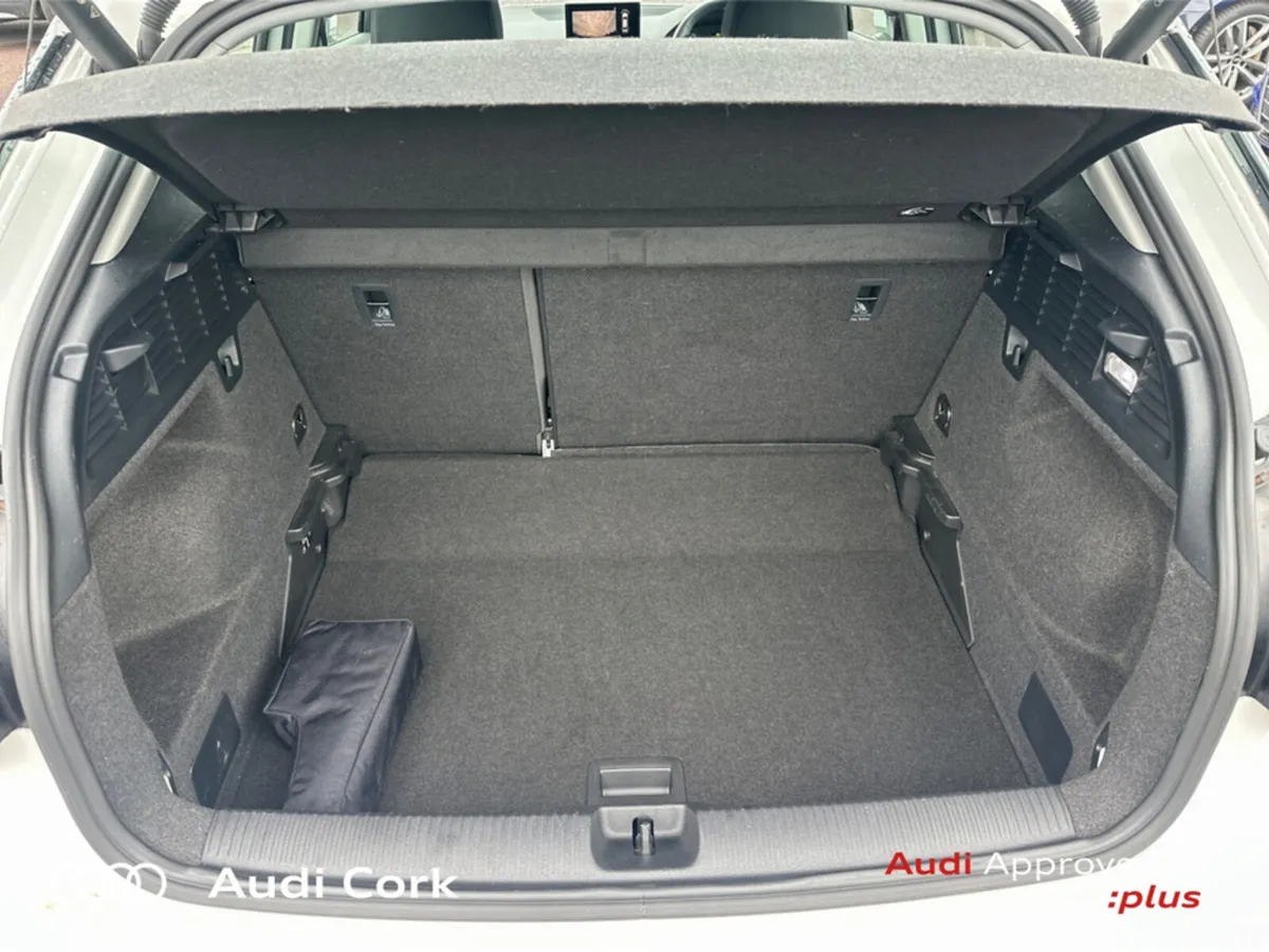 Audi Q2 SUV, Petrol, 2023, White