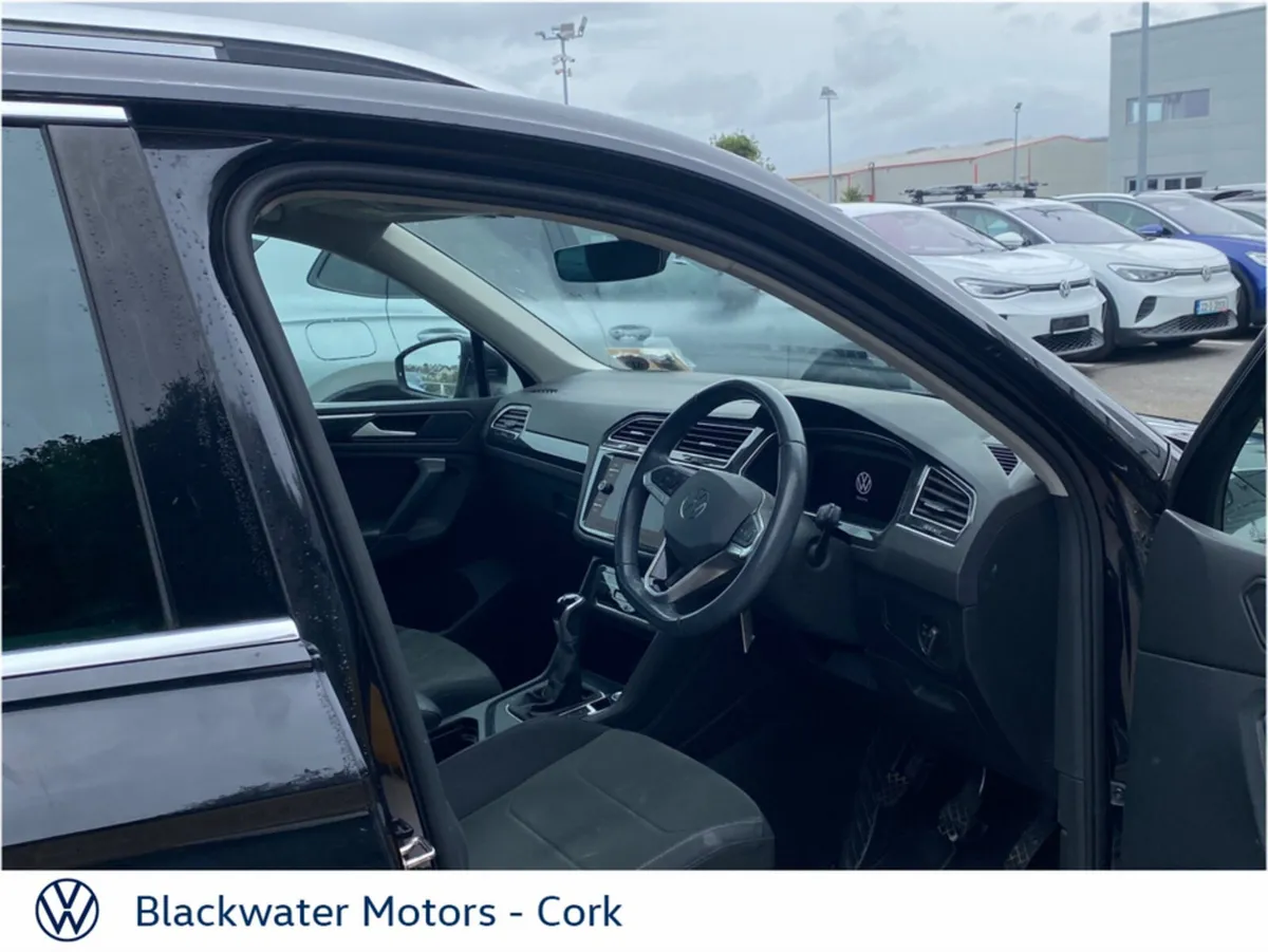 Volkswagen Tiguan SUV, Diesel, 2023, Black