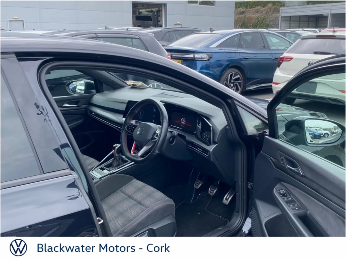 Volkswagen Golf Estate, Diesel, 2023, Black