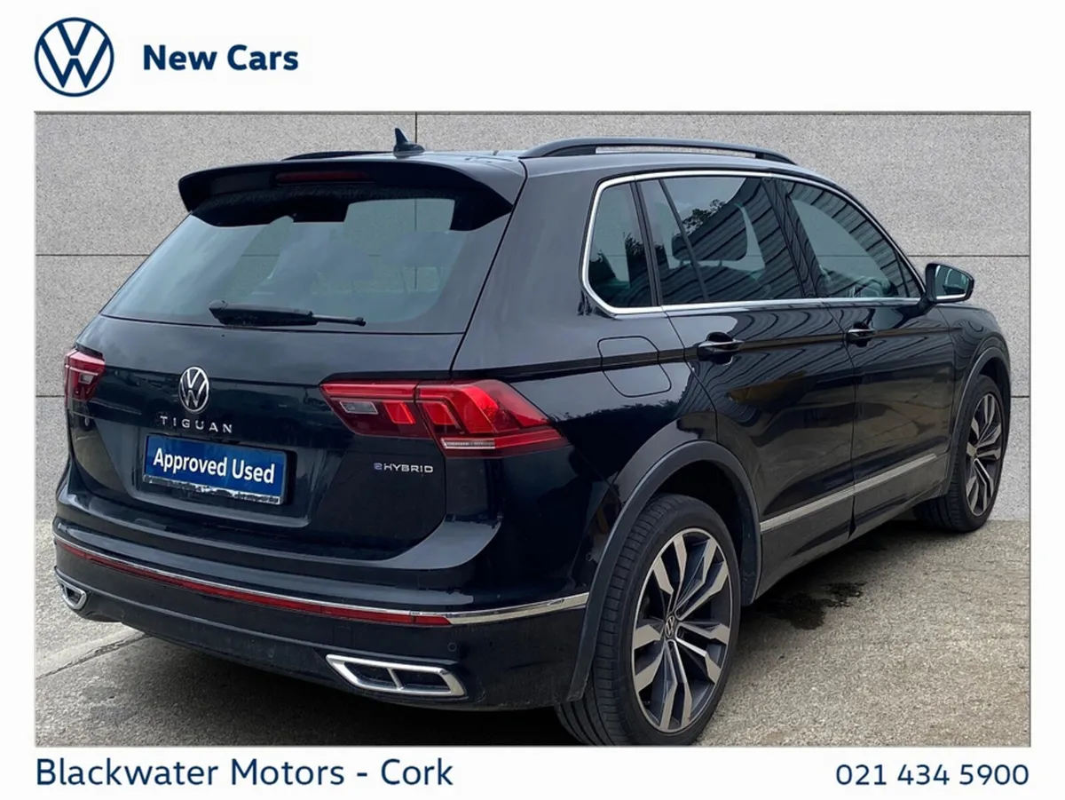 Volkswagen Tiguan Hatchback, Diesel, 2023, Black