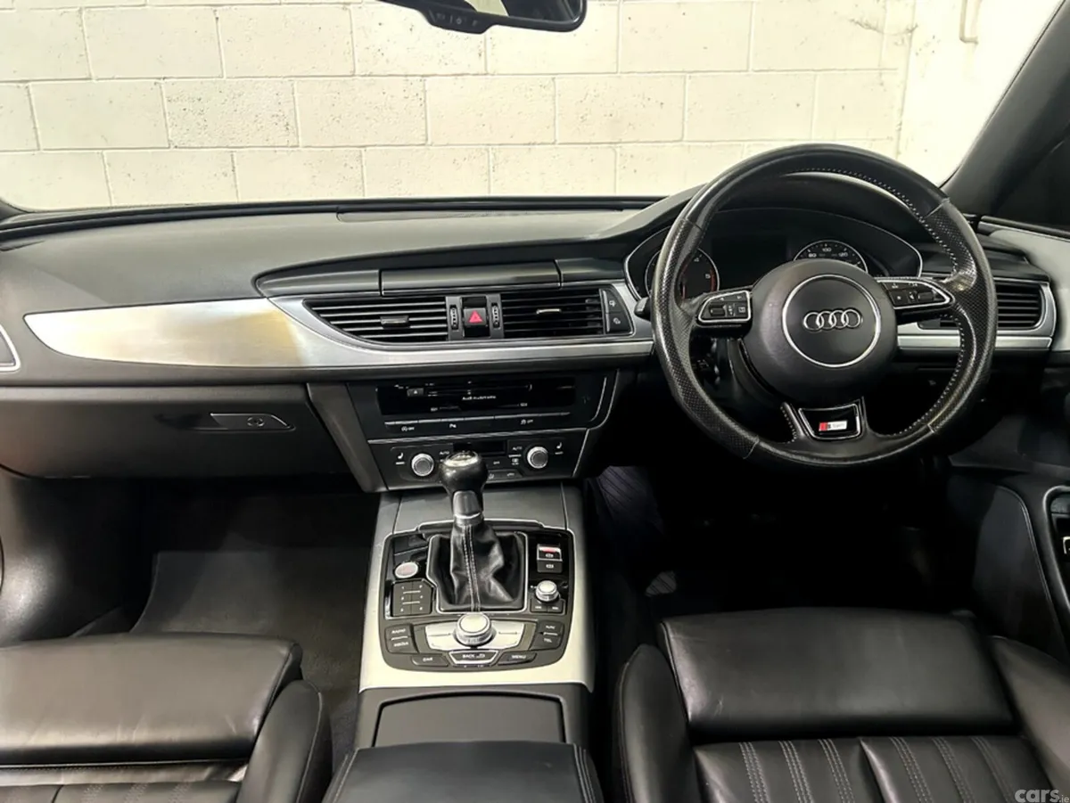 Audi A6 Estate, Diesel, 2017, Red