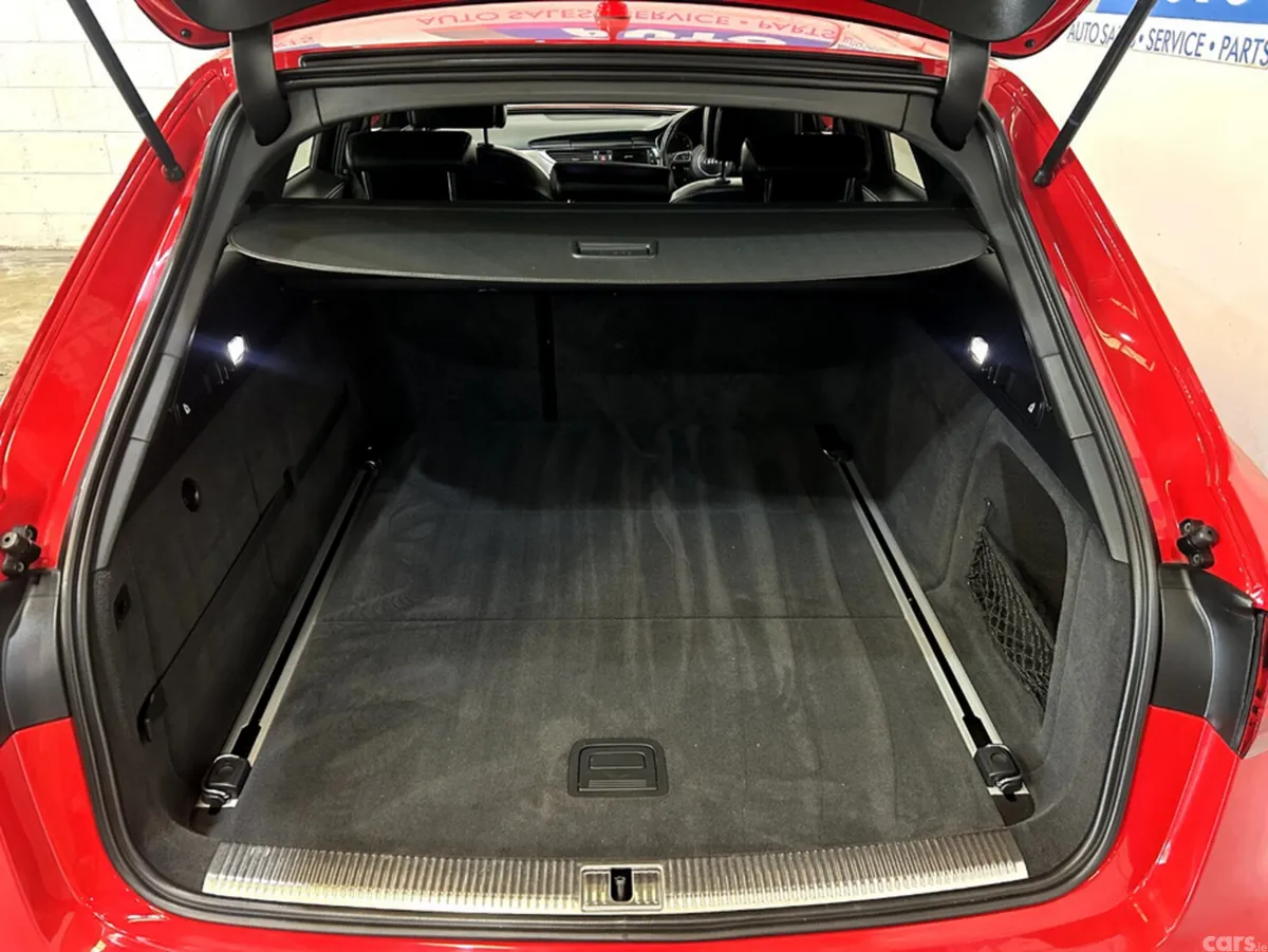 Audi A6 Estate, Diesel, 2017, Red