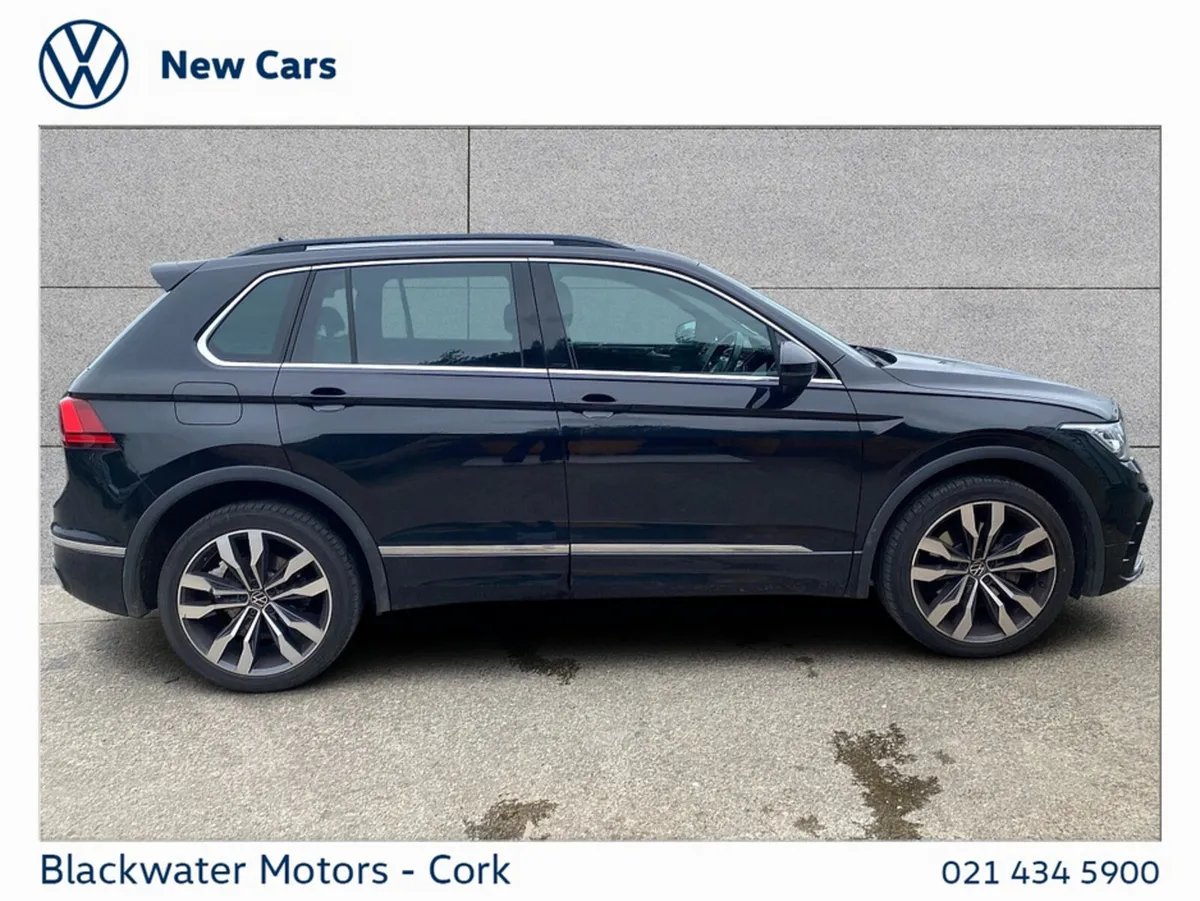 Volkswagen Tiguan Hatchback, Diesel, 2023, Black