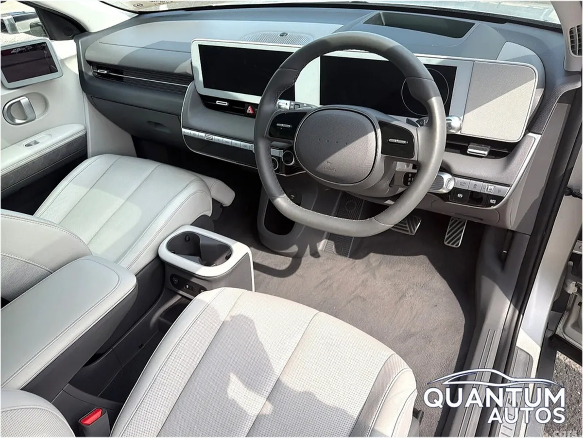 Hyundai IONIQ 5 Hatchback, Electric, 2023, Gold