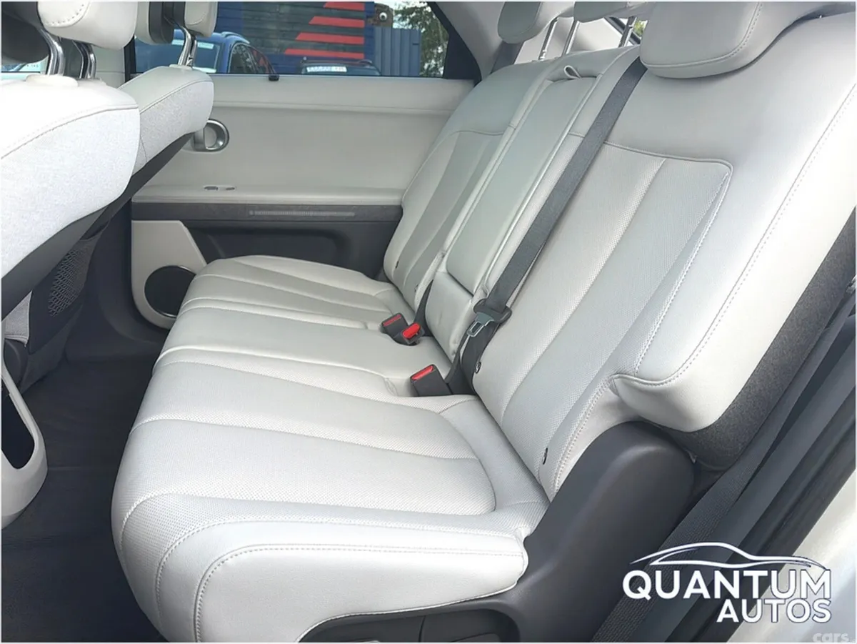 Hyundai IONIQ 5 Hatchback, Electric, 2023, Gold