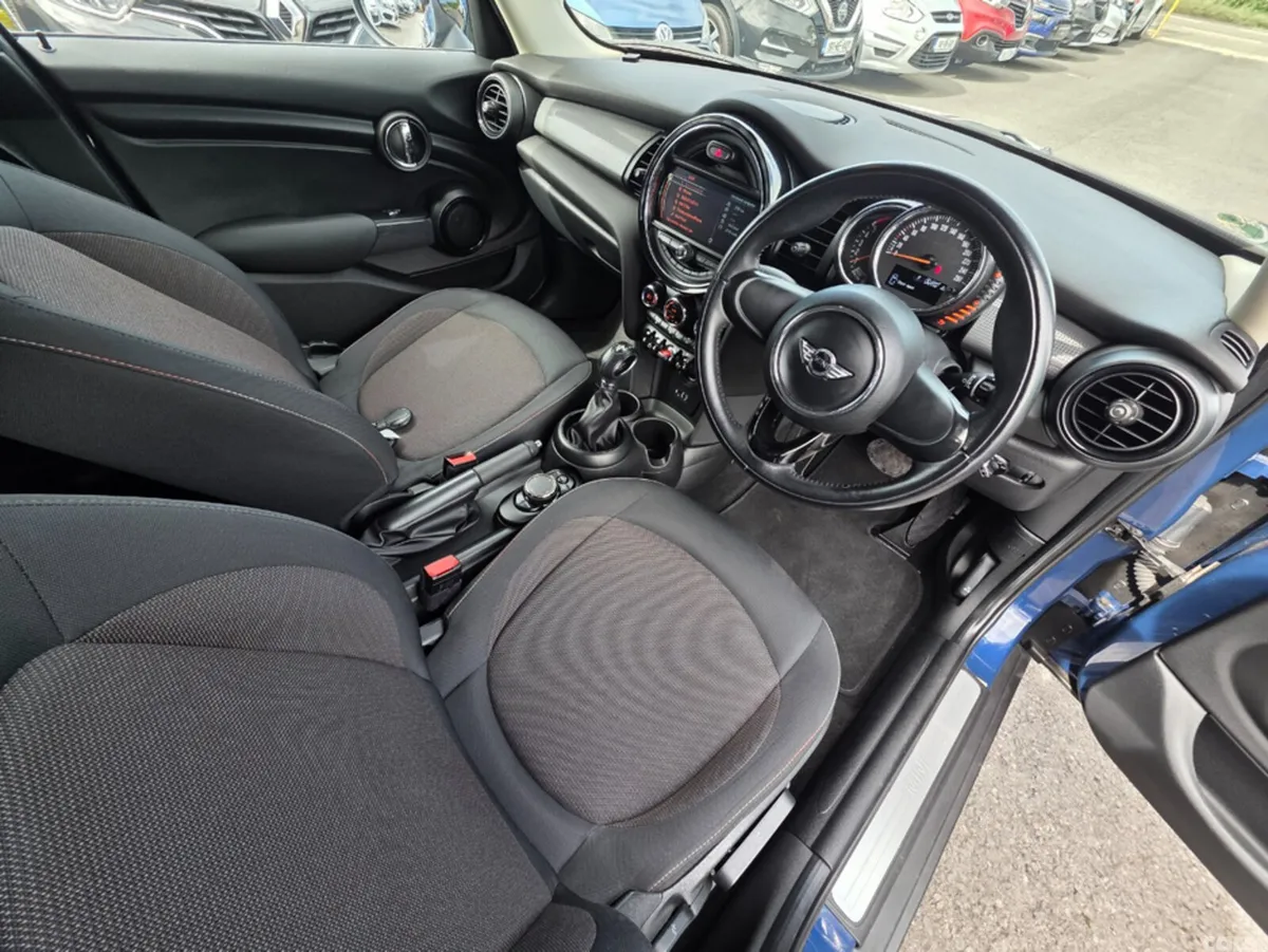 Mini Cooper Hatchback, Diesel, 2017, Blue
