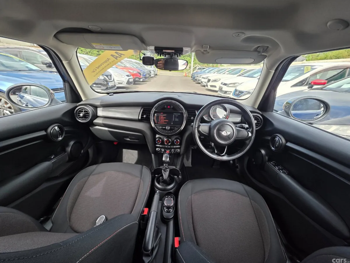 Mini Cooper Hatchback, Diesel, 2017, Blue