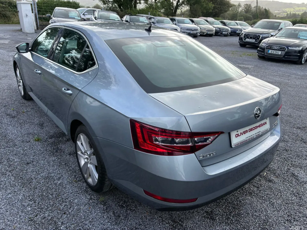 Skoda Superb Hatchback, Diesel, 2017, Grey