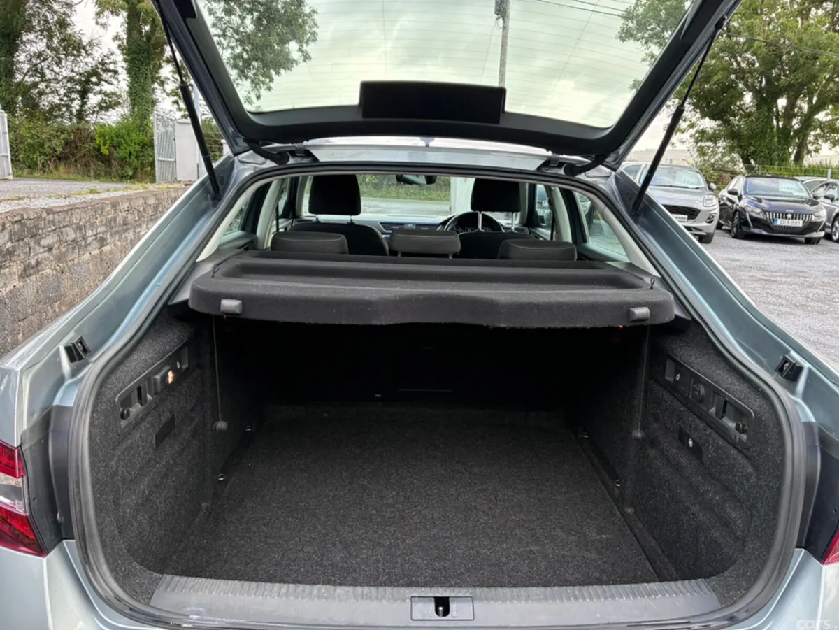 Skoda Superb Hatchback, Diesel, 2017, Grey