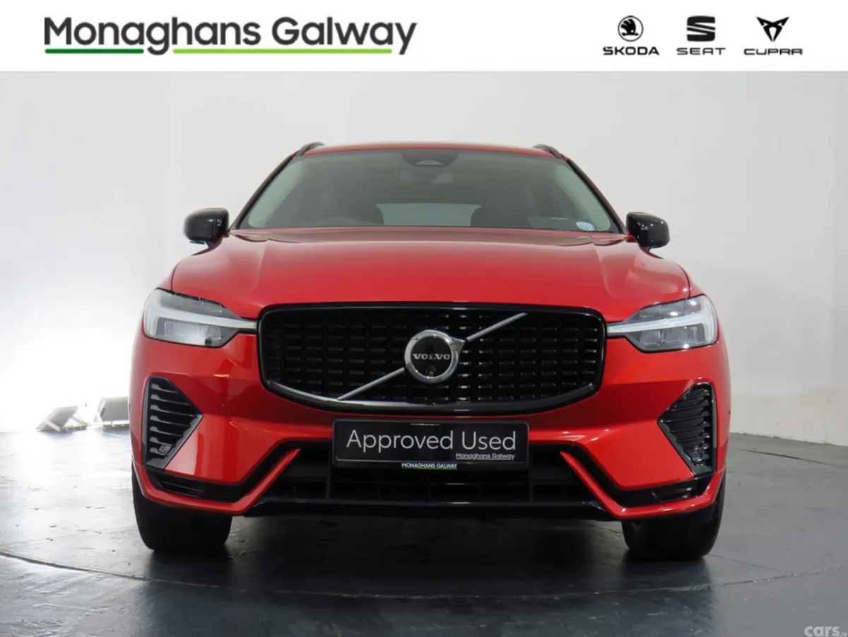 Volvo XC60 SUV, Petrol Plug-in Hybrid, 2023, Orange