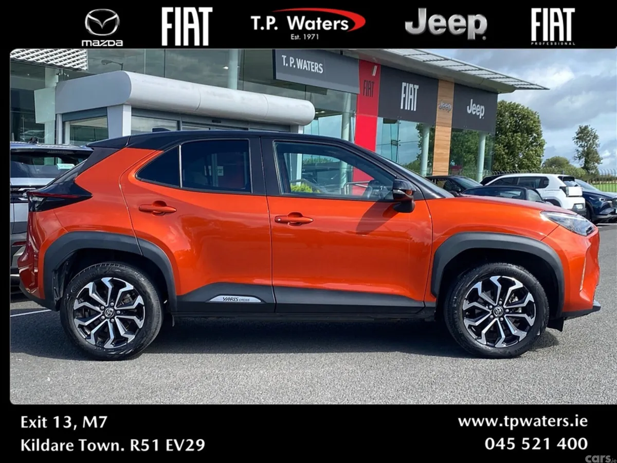 Toyota Yaris Cross Hatchback, Petrol Hybrid, 2023, Orange