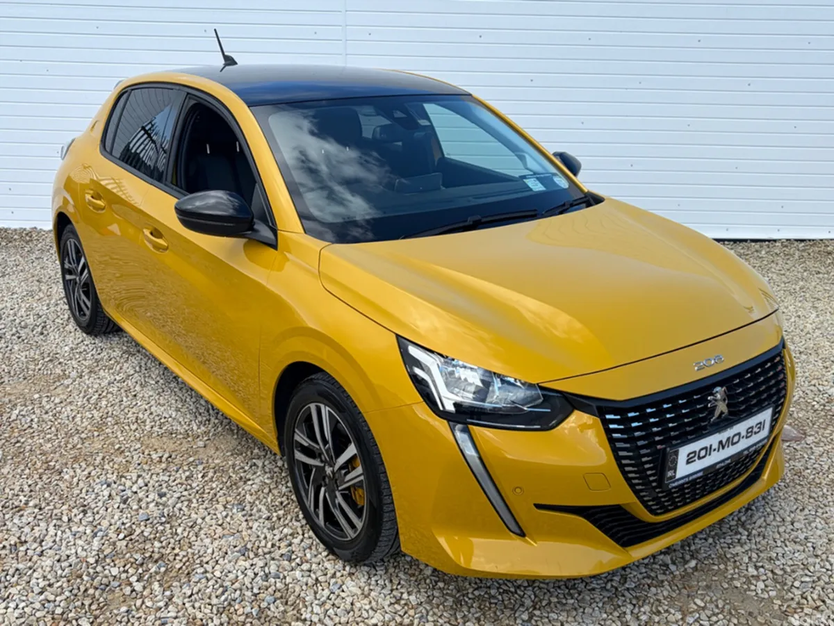 Peugeot 208 Hatchback, Petrol, 2020, Yellow