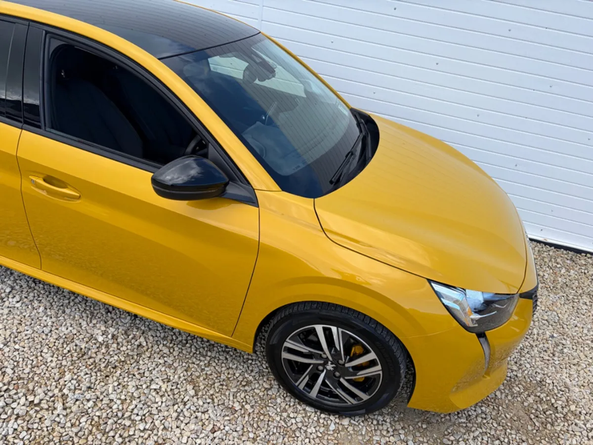 Peugeot 208 Hatchback, Petrol, 2020, Yellow