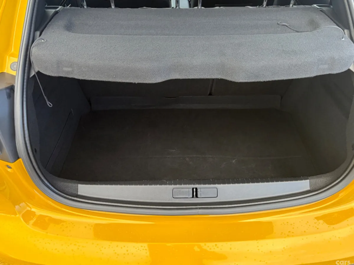 Peugeot 208 Hatchback, Petrol, 2020, Yellow