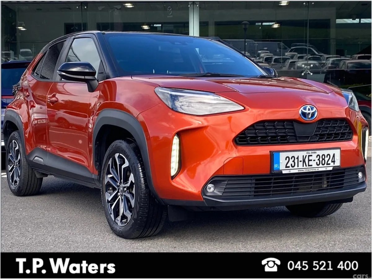 Toyota Yaris Cross Hatchback, Petrol Hybrid, 2023, Orange