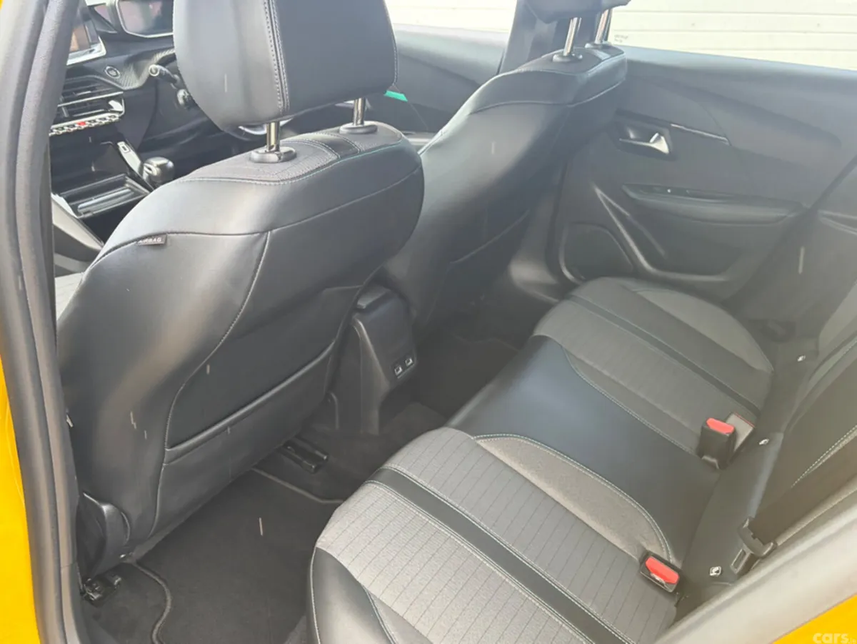 Peugeot 208 Hatchback, Petrol, 2020, Yellow