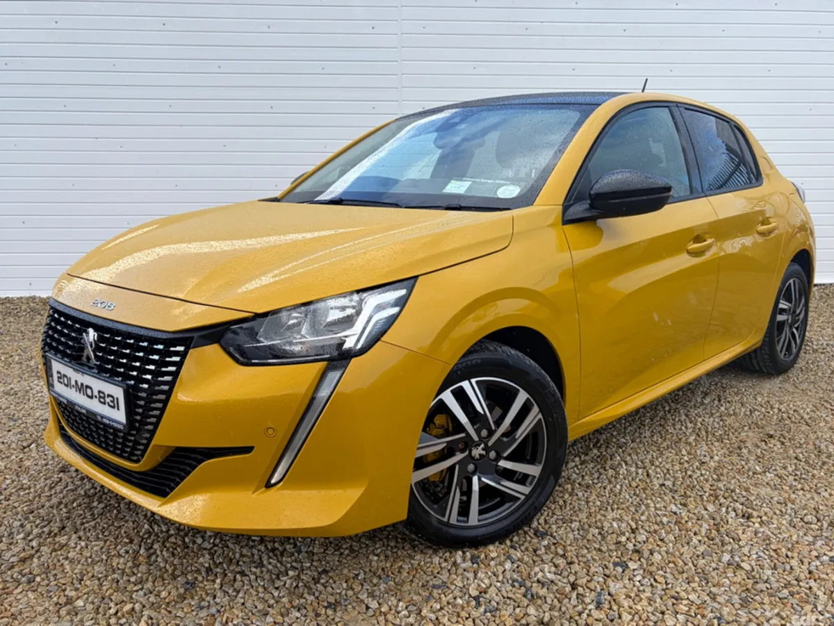 Peugeot 208 Hatchback, Petrol, 2020, Yellow
