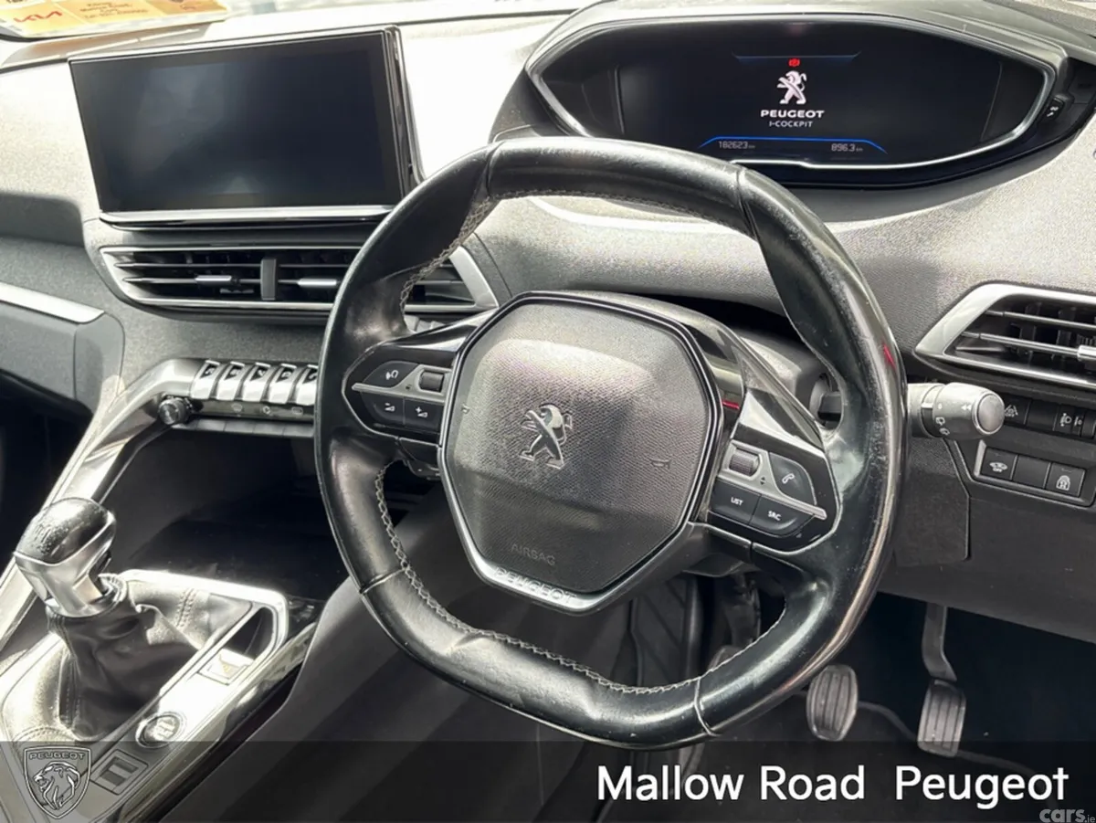 Peugeot 3008 SUV, Diesel, 2021, Red