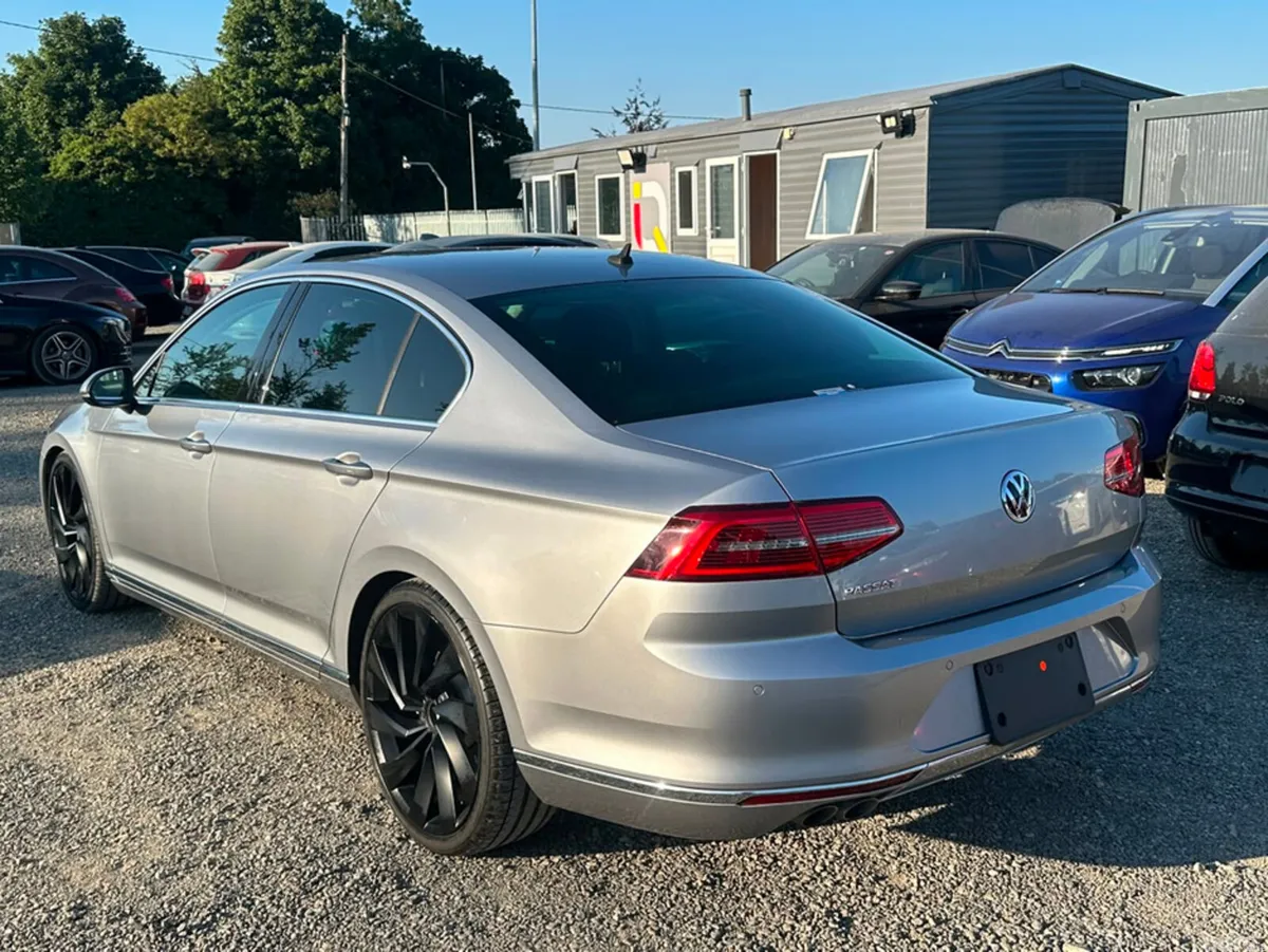 Volkswagen Passat Saloon, Diesel, 2018, Silver