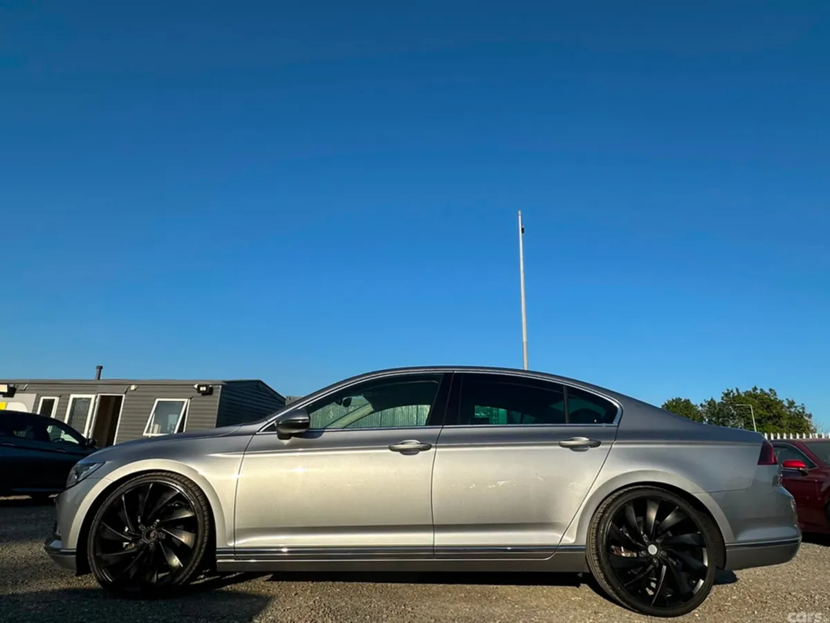 Volkswagen Passat Saloon, Diesel, 2018, Silver