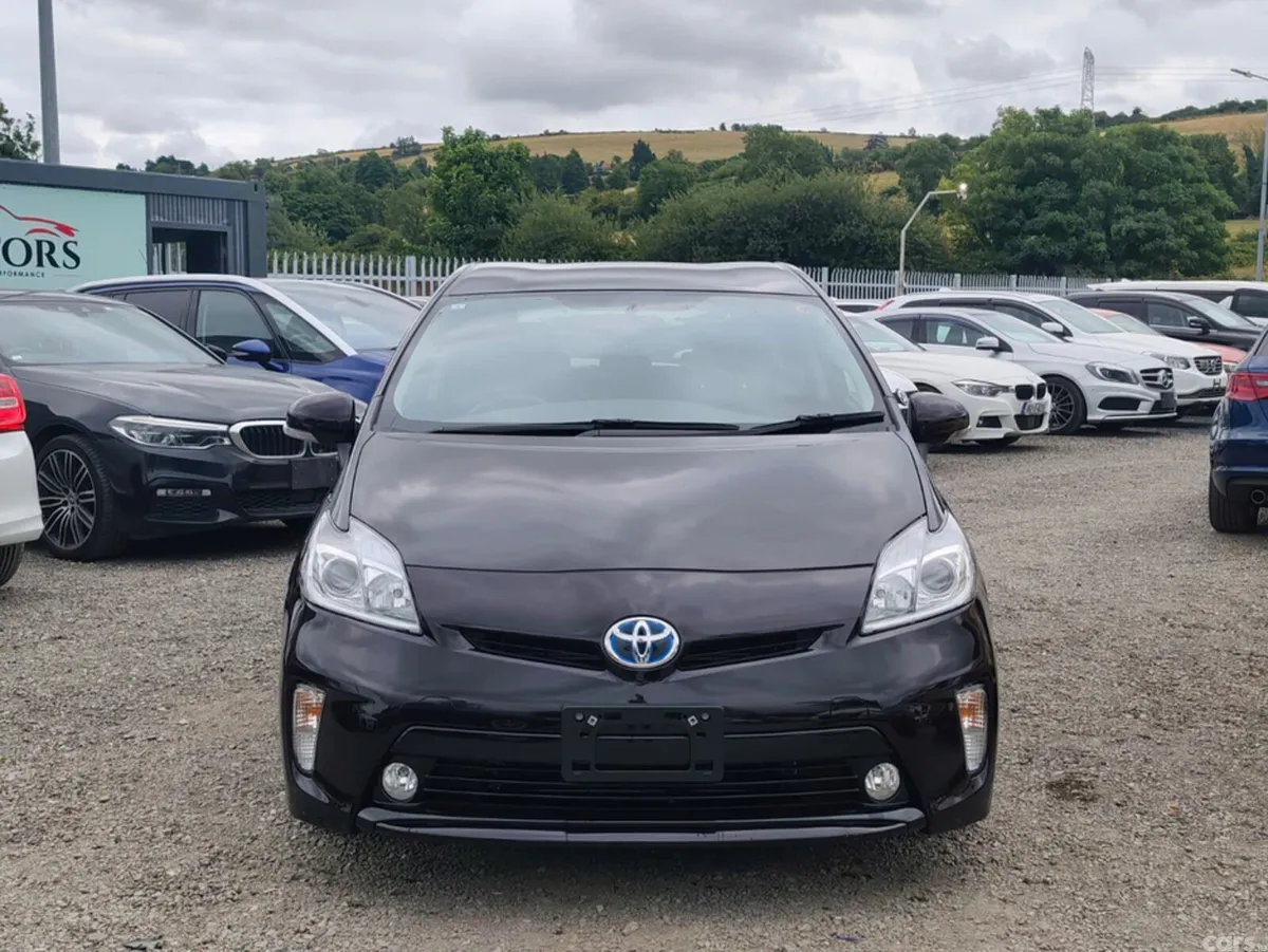 Toyota Prius Hatchback, Petrol Hybrid, 2015, Purple