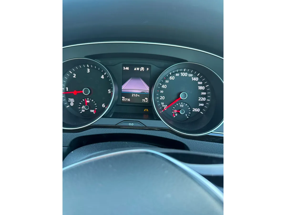 Volkswagen Passat Saloon, Diesel, 2018, Silver