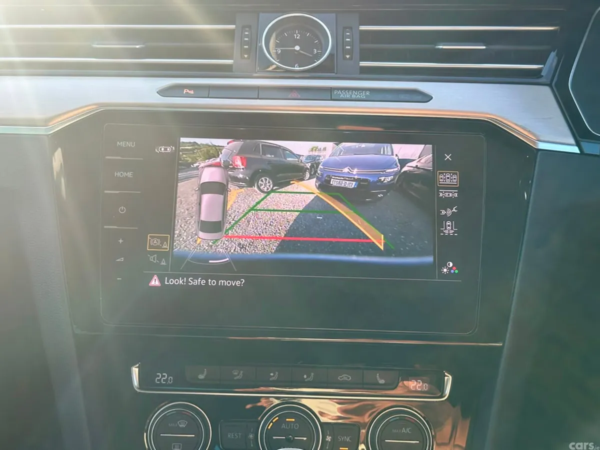 Volkswagen Passat Saloon, Diesel, 2018, Silver