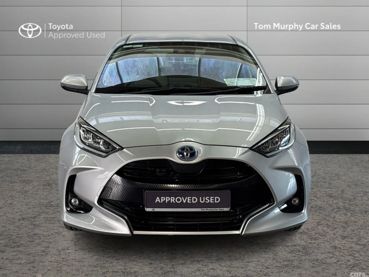 Toyota Yaris Hatchback, Petrol Hybrid, 2022, Silver