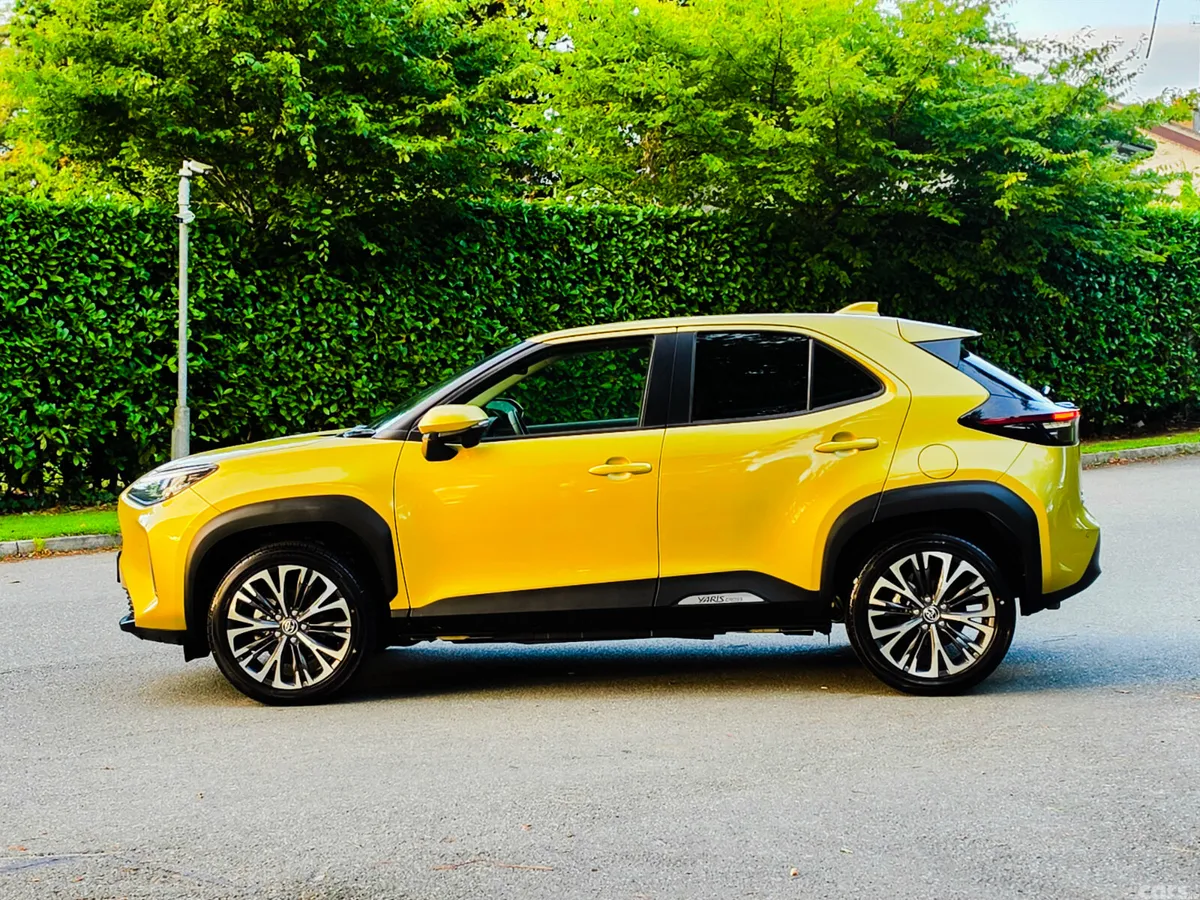 Toyota Yaris Cross Estate, Petrol Hybrid, 2021, Gold