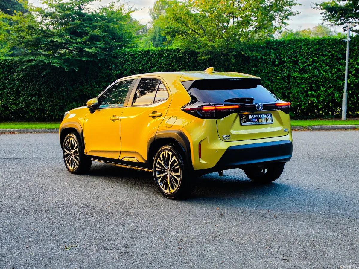 Toyota Yaris Cross Estate, Petrol Hybrid, 2021, Gold