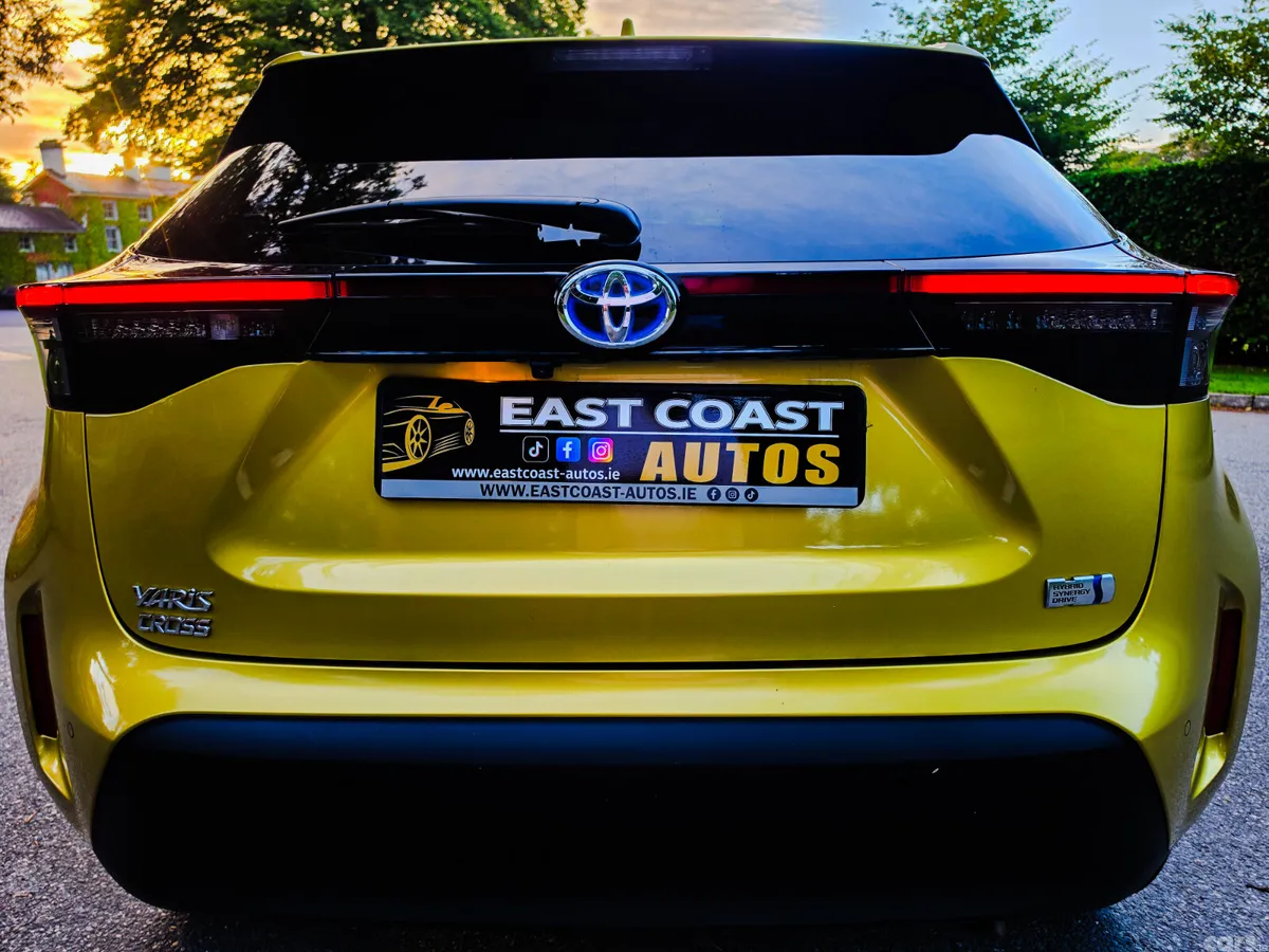 Toyota Yaris Cross Estate, Petrol Hybrid, 2021, Gold