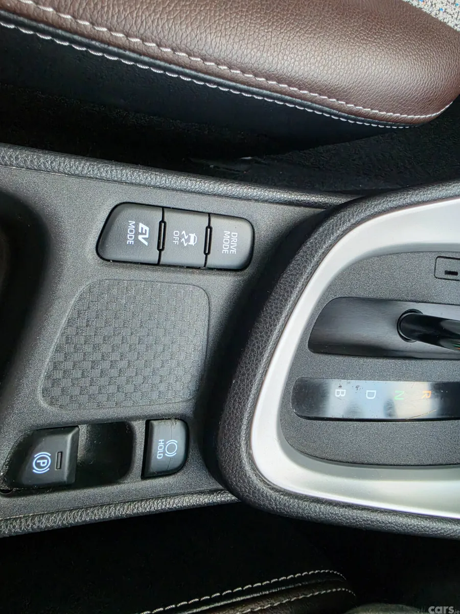Toyota Yaris Cross Estate, Petrol Hybrid, 2021, Gold