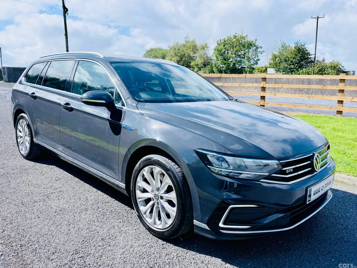 Volkswagen Passat Estate, Petrol Plug-in Hybrid, 2020, Grey