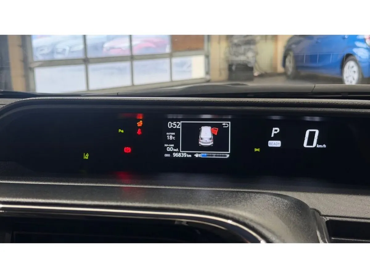 Toyota Aqua Hatchback, Petrol Hybrid, 2019, Blue